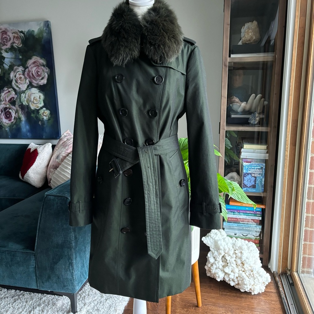 Burberry Sandringham Trench coat with removable fur collar in dark olive green